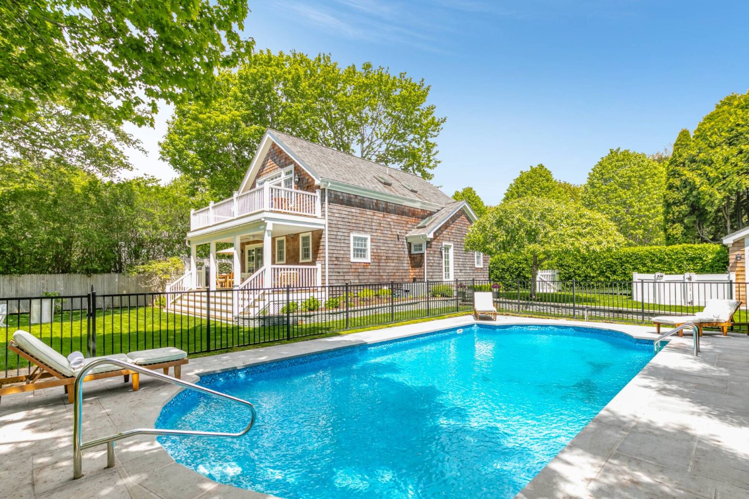 24 Stratton Square East Hampton, NY 1 886229 skfjdcd6qb5mnqxt
