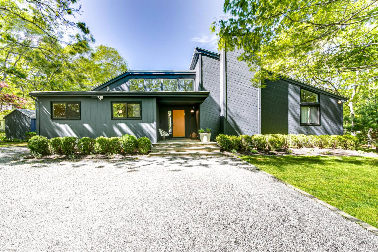 15 Karin Drive East Hampton, NY 1 922923 fvprvjnrvrqmw3z7