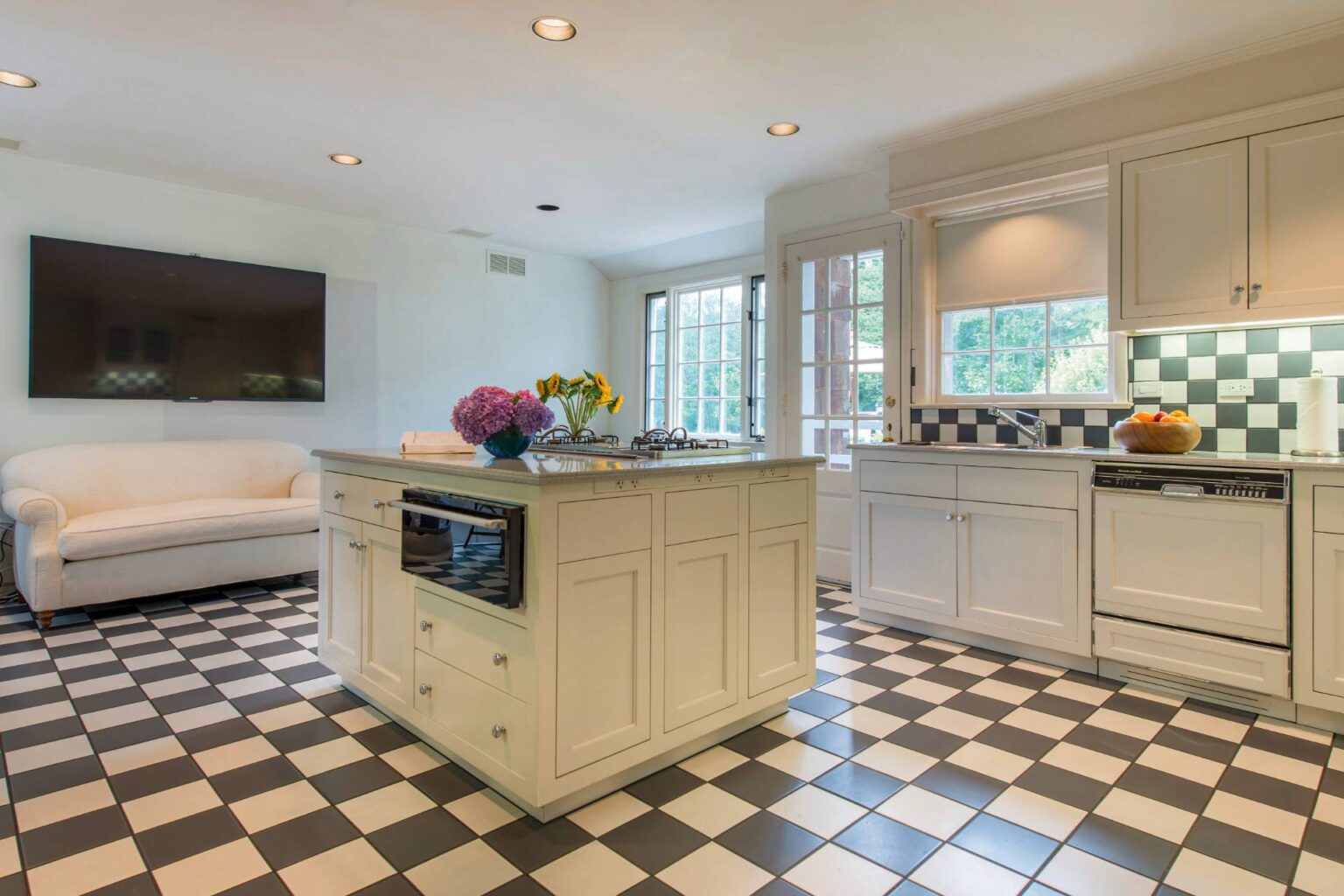 112 Egypt Lane East Hampton, NY 105367 zyfnhhwwmrrxgpyt