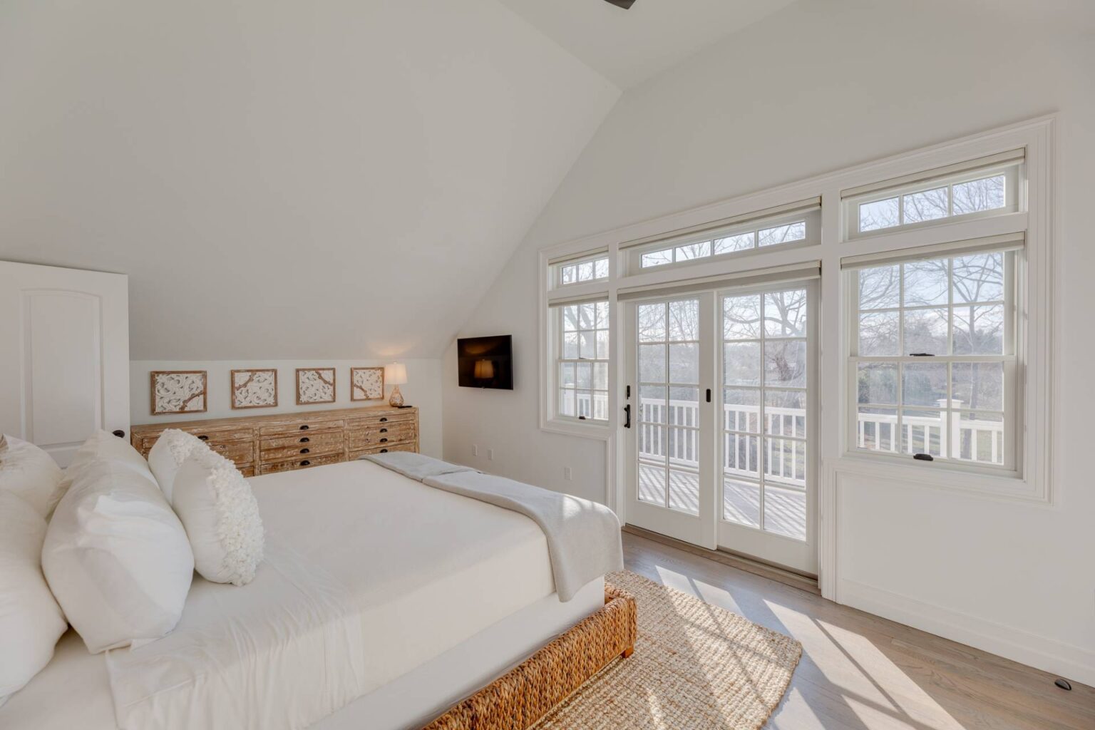 24 Stratton Square East Hampton, NY 13 886229 lz12ks42f6fzjl62