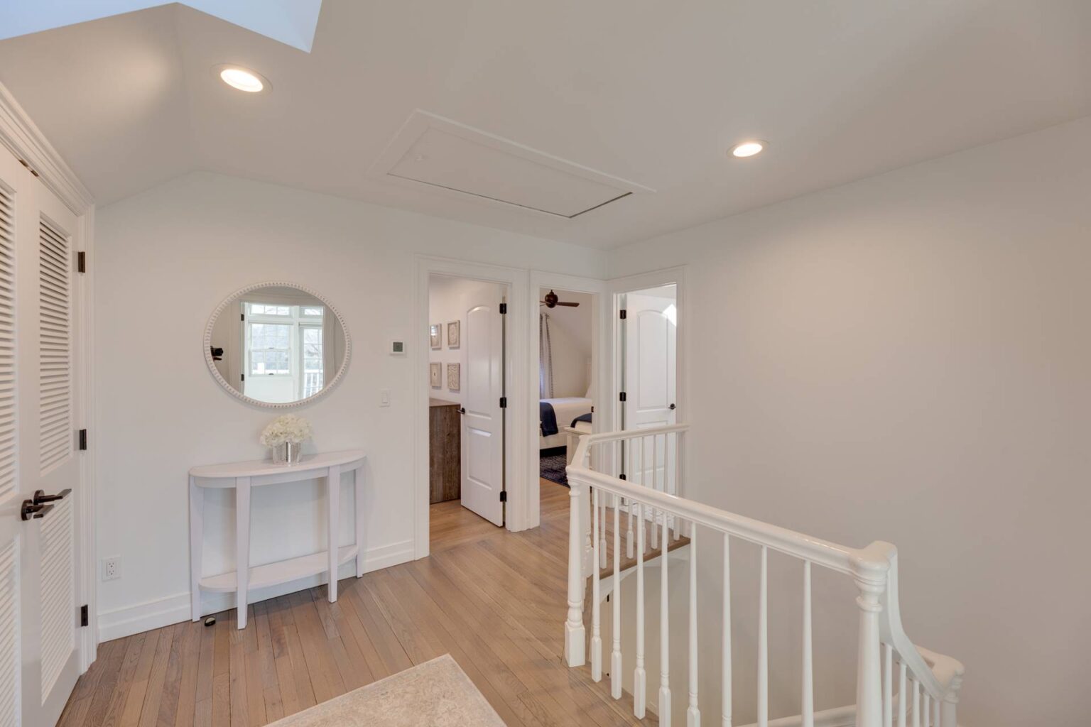 24 Stratton Square East Hampton, NY 15 886229 zkd4643n9vpmcrms