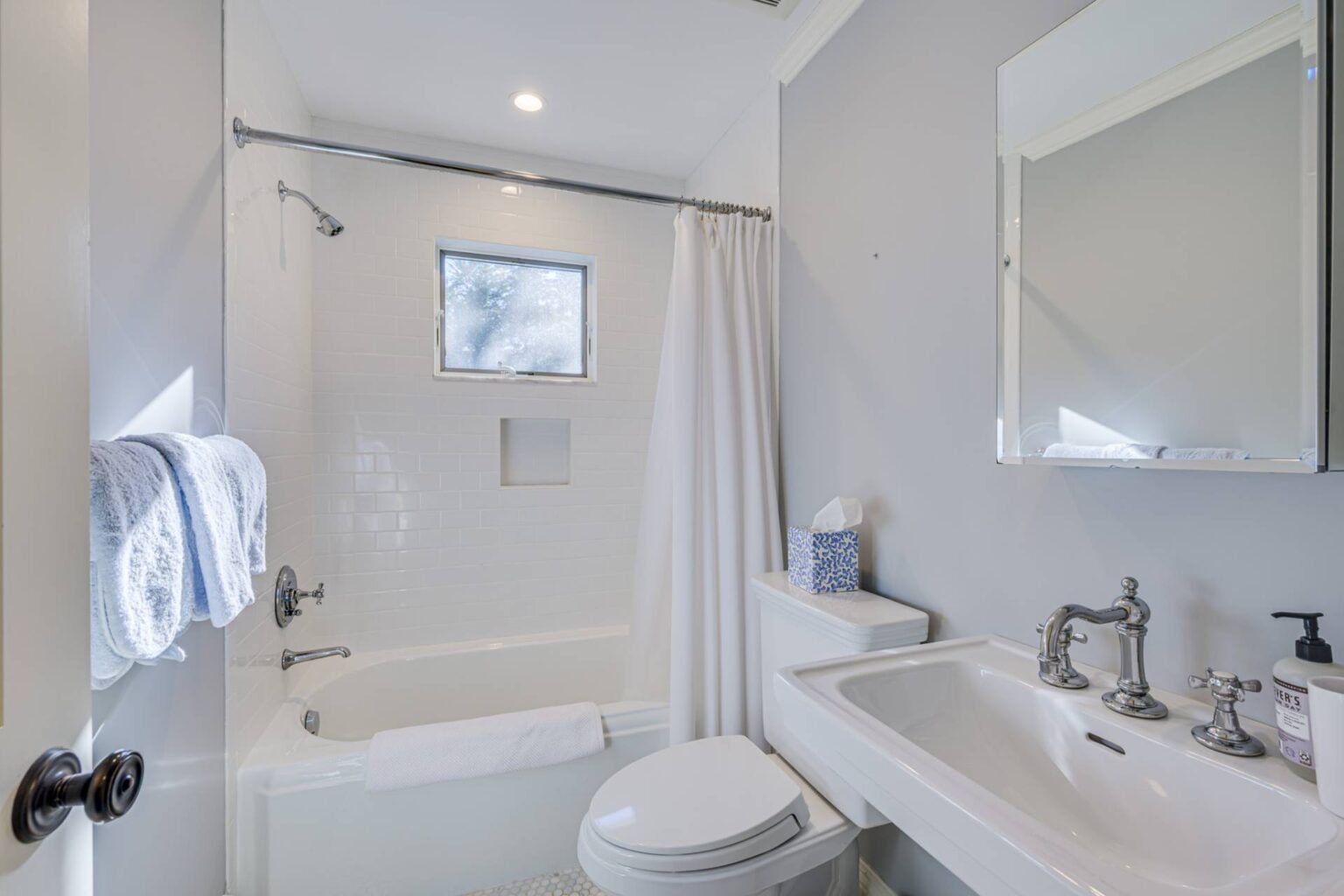 36 Long Springs Road Southampton, NY 16 105490 gssrdx9jxptm8grj