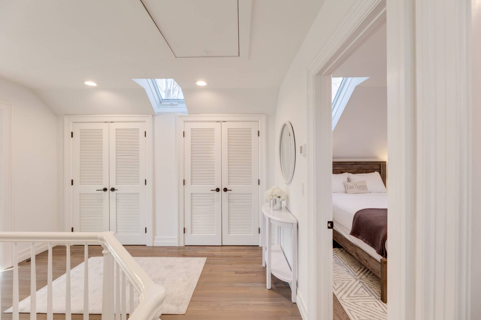 24 Stratton Square East Hampton, NY 16 886229 lrkjpz5zhynjvxtk