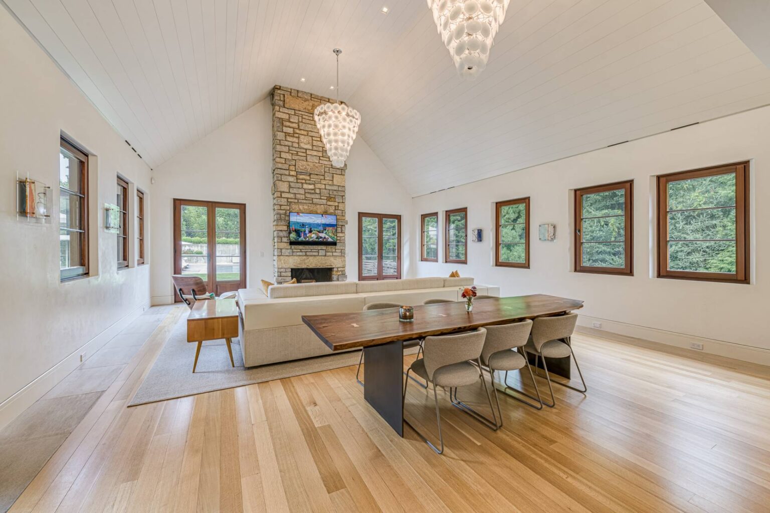 15 Eastway Drive Southampton, NY 17 882186 k1lk5mnrf2jgrp7p