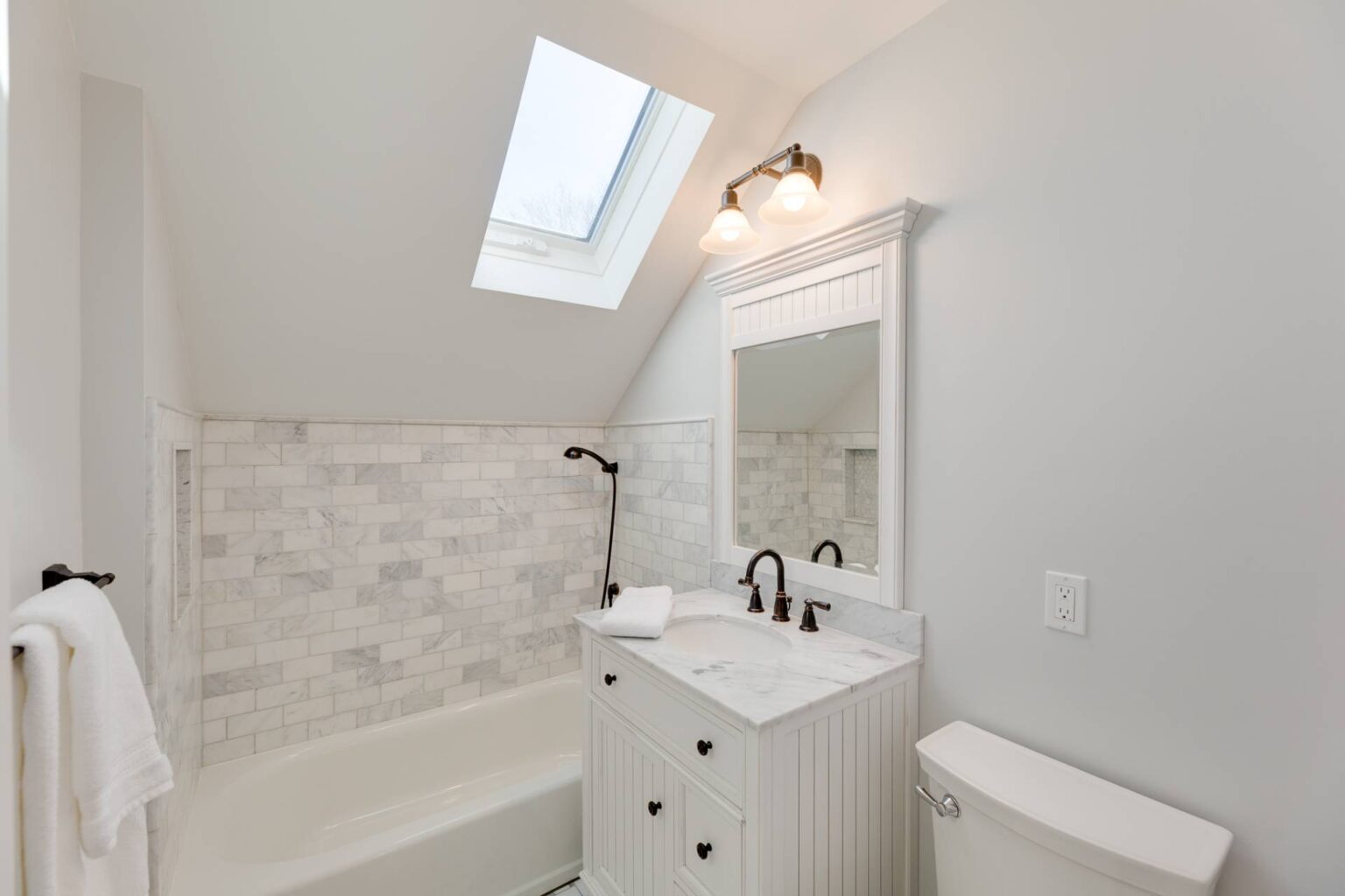 24 Stratton Square East Hampton, NY 19 886229 3g8hc15m5ptkbflp