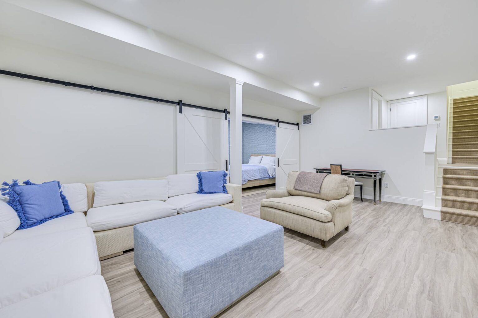 36 Long Springs Road Southampton, NY 20 105490 dfd7jsmvwy38tctr