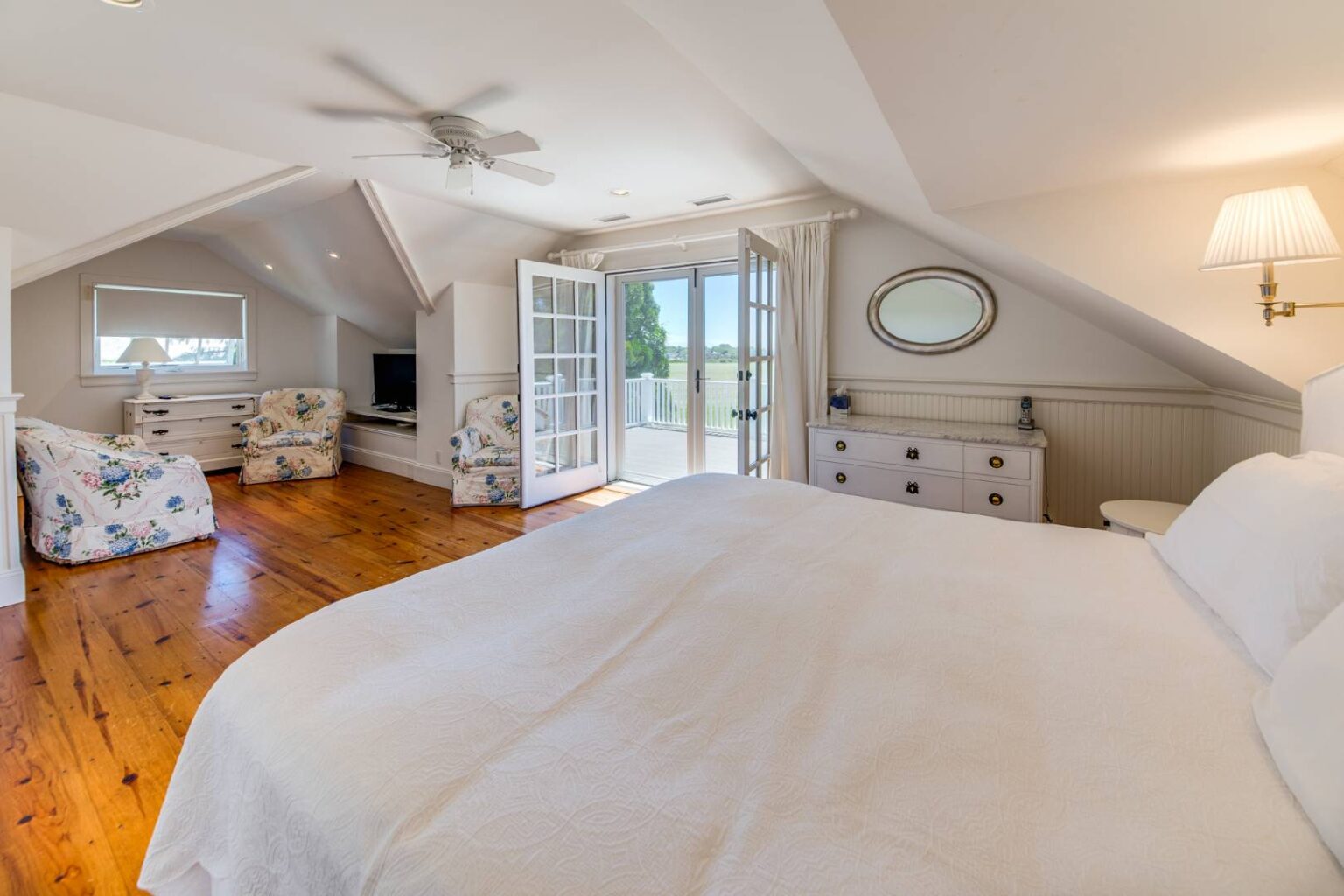 70 Sayres Path Wainscott, NY 22 109120 mkwkt17gkf7zbrng