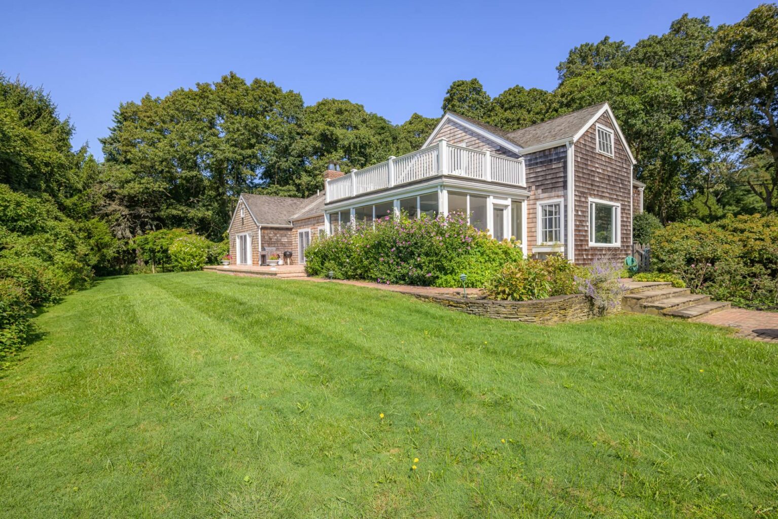 70 Sayres Path Wainscott, NY 25 109120 jtztk7qxbg3wbly7