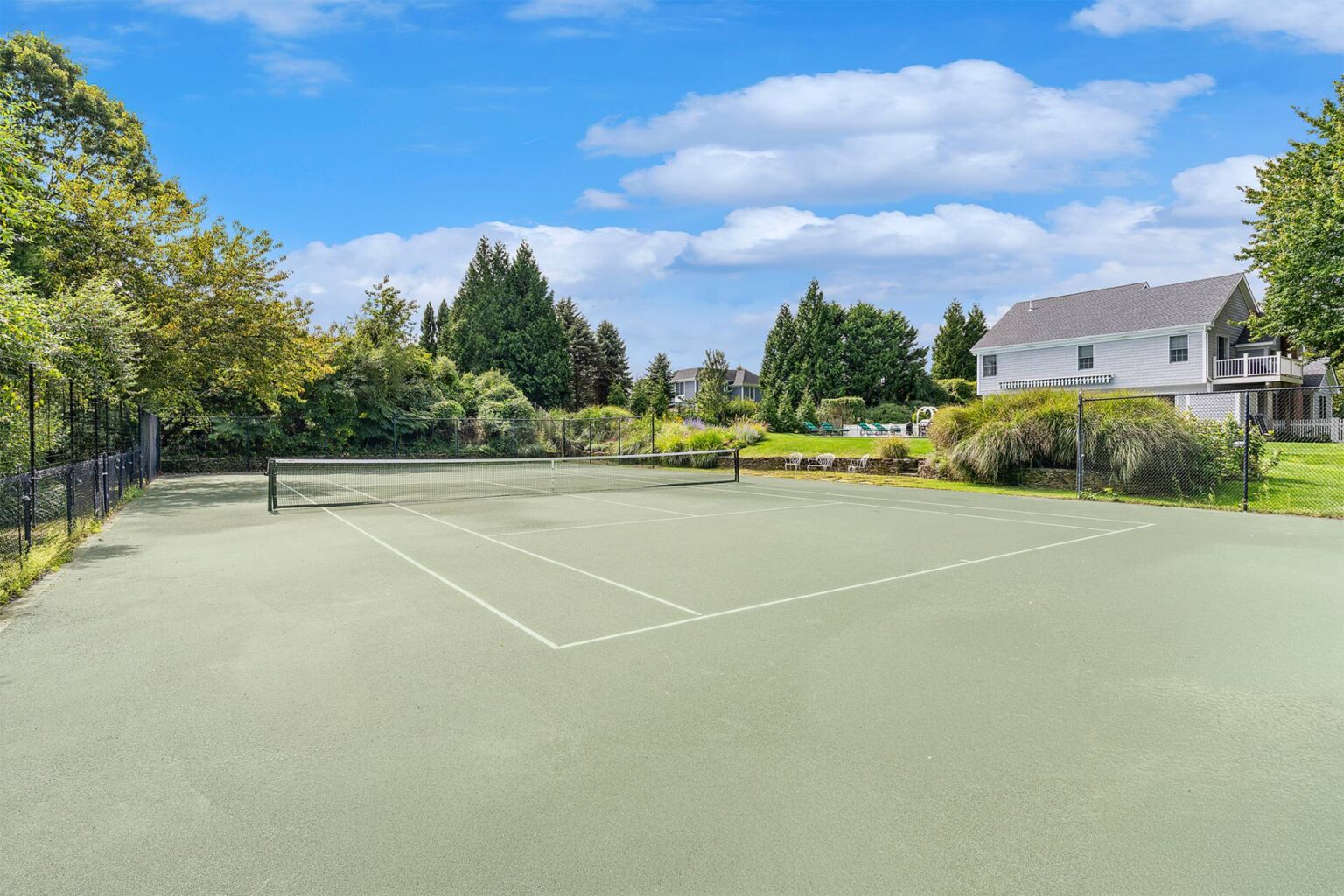 8 Wood Edge Court, Water Mill, NY 11976 27 926177 9hy9ngqxfhy6mypt