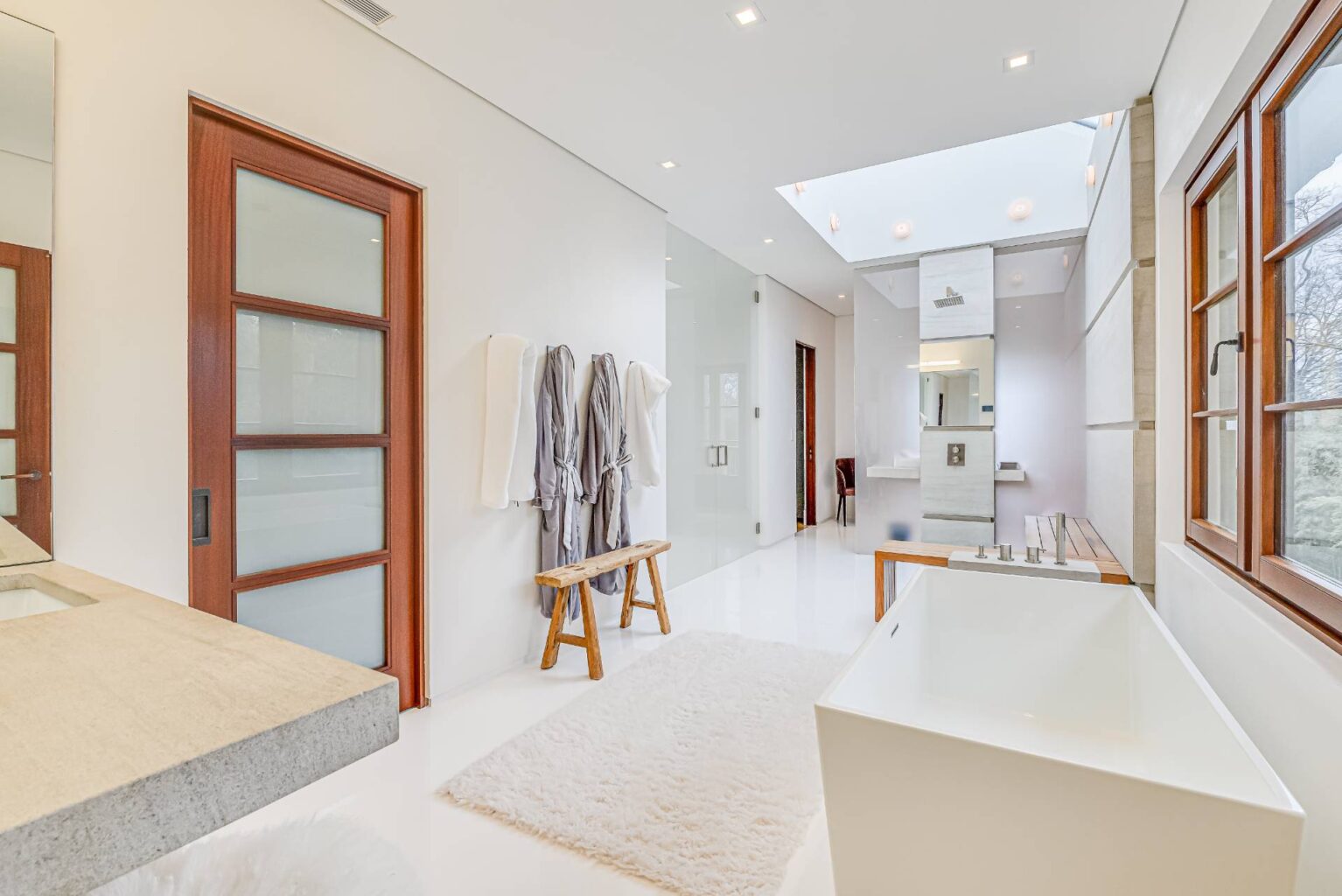 15 Eastway Drive Southampton, NY 28 882186 w7qwhgdx9pjfpcbl