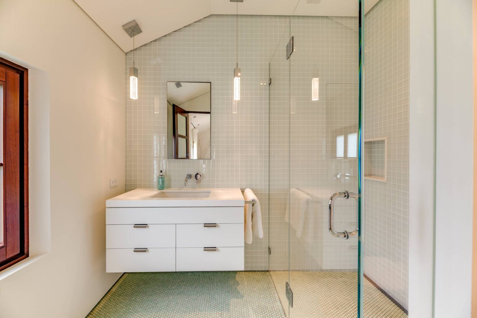 15 Eastway Drive Southampton, NY 30 882186 6kywsqbxkcfhclb2