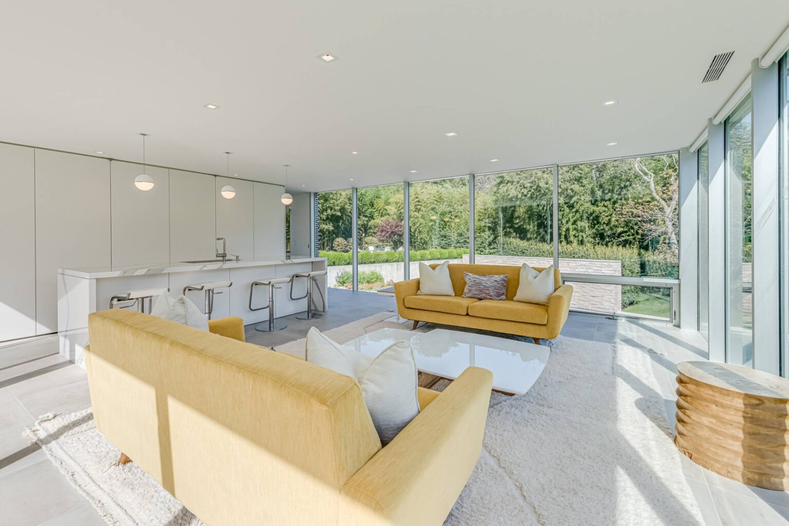 15 Eastway Drive Southampton, NY 36 882186 ztkyxz2wxmxsvlsz