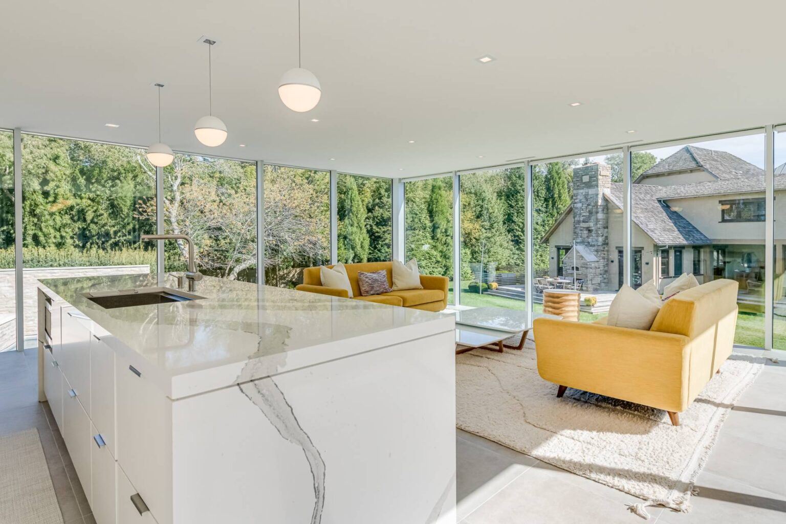 15 Eastway Drive Southampton, NY 37 882186 pr3lrfbn767bq83t