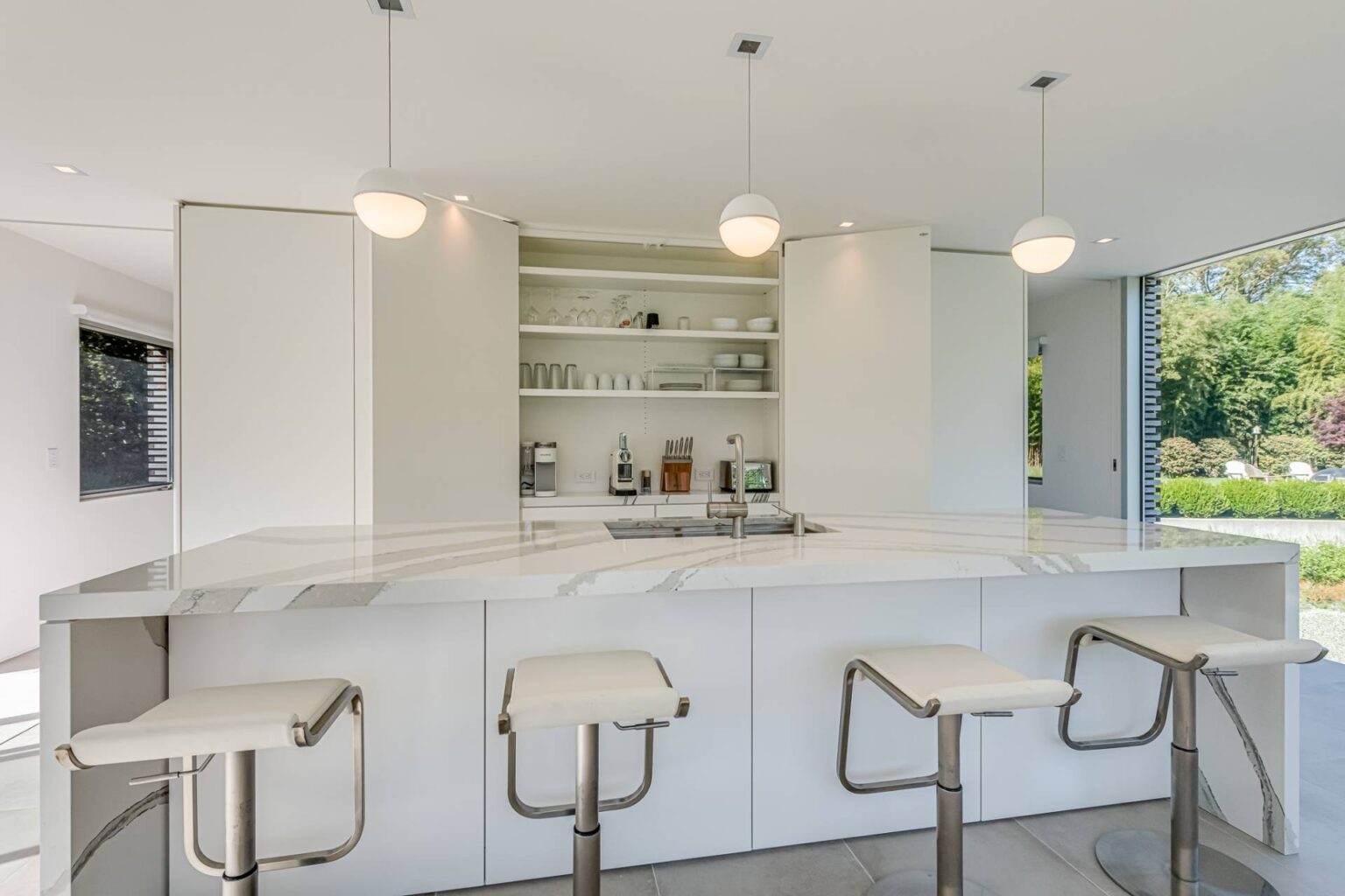 15 Eastway Drive Southampton, NY 38 882186 fm8wksvgx5yg5zxz