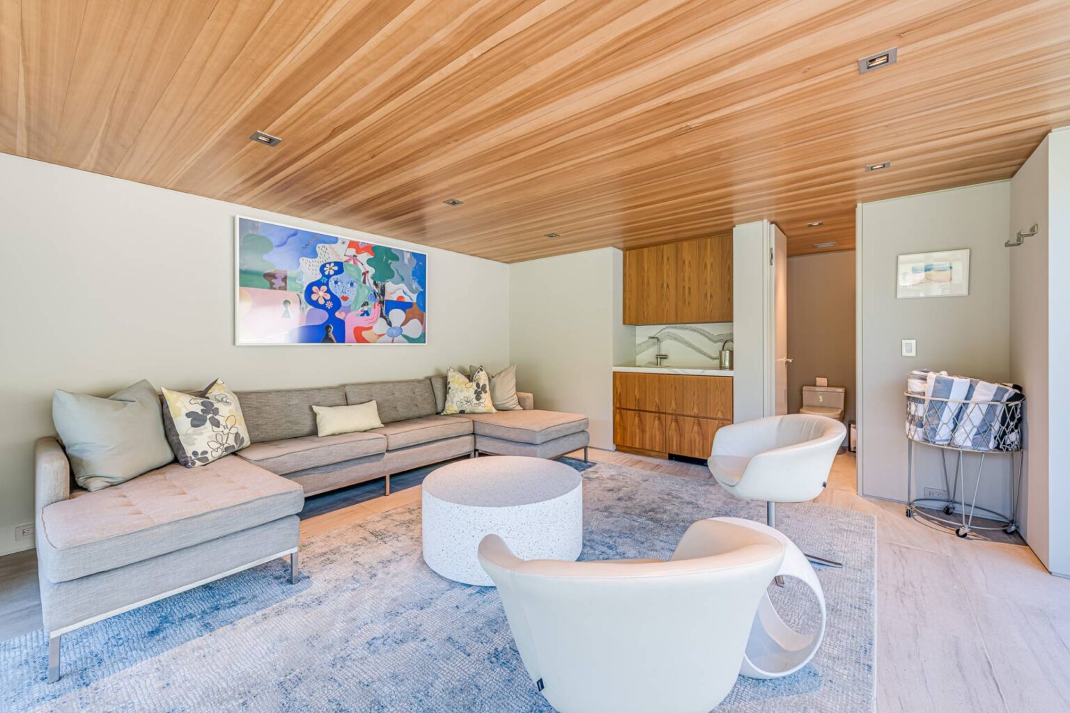 15 Eastway Drive Southampton, NY 43 882186 n3kzwqxlywjbbwpx