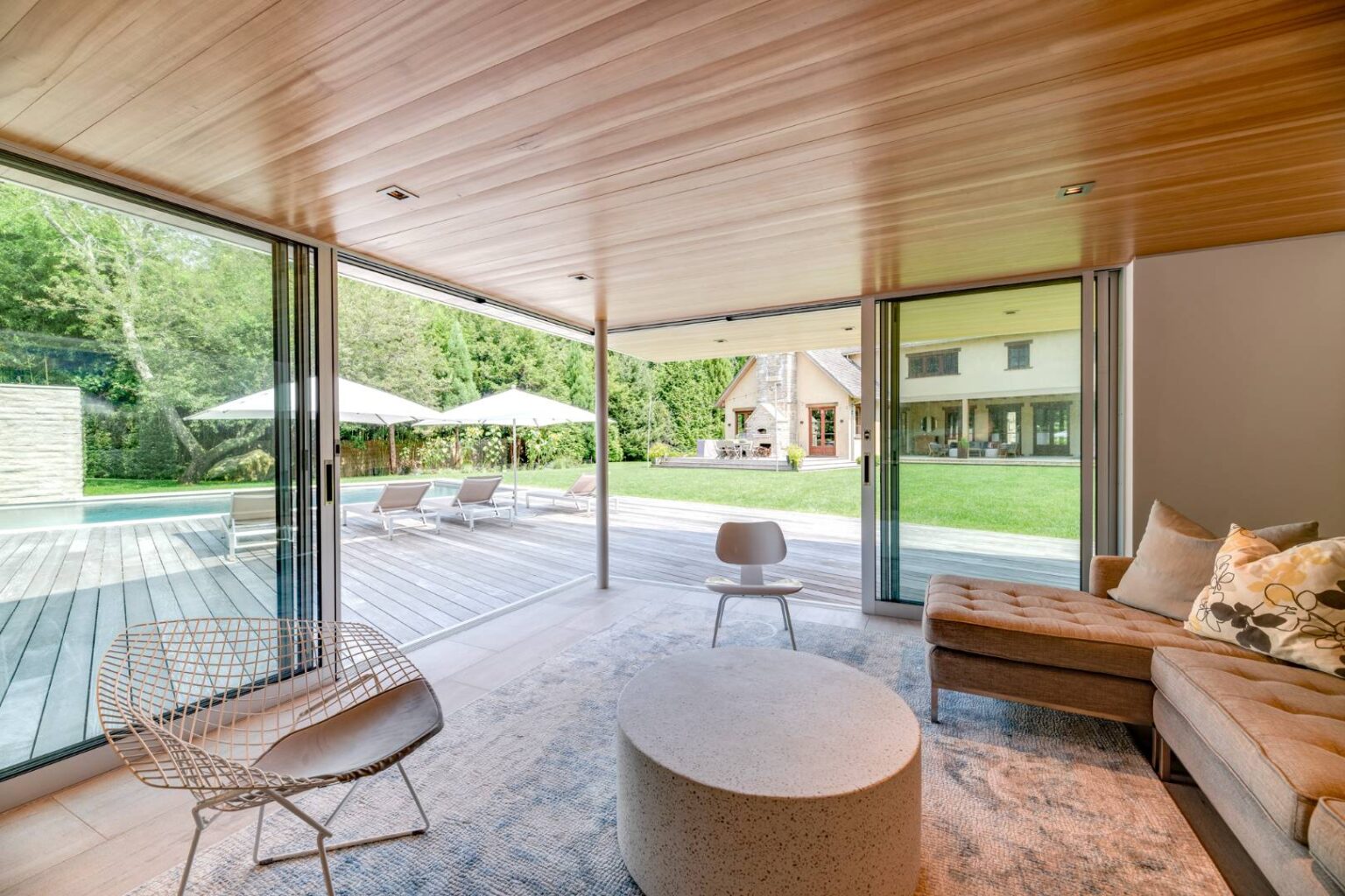 15 Eastway Drive Southampton, NY 44 882186 l5vgpv1nhmf8jm8c