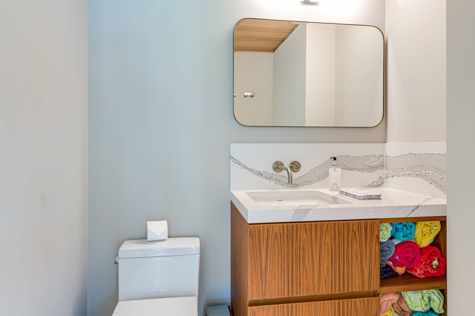 15 Eastway Drive Southampton, NY 45 882186 xt7sbzvzxrcm7xgk