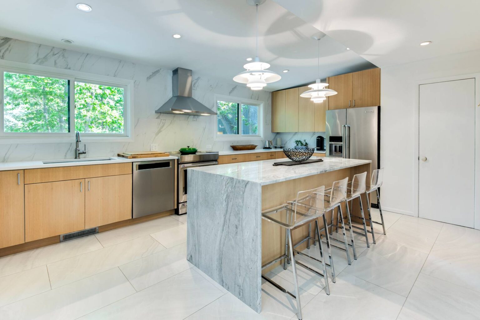 15 Karin Drive East Hampton, NY 5 922923 w6tbyjdkd6mw8ztn