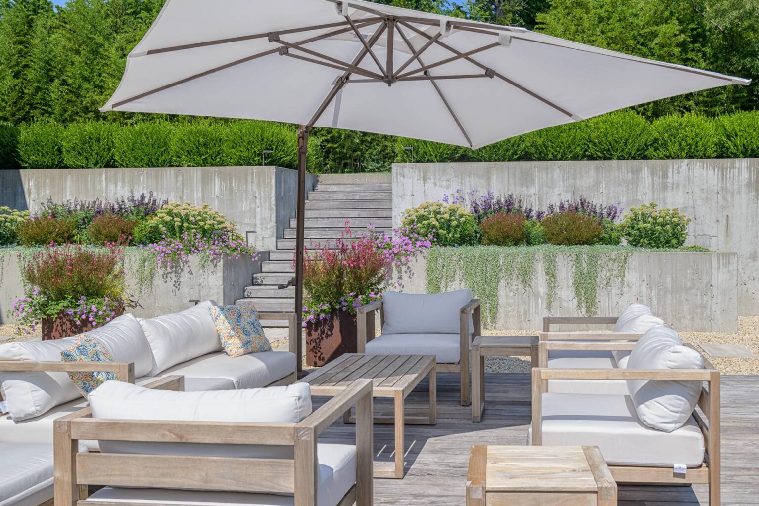 15 Eastway Drive Southampton, NY 6 882186 prlfwqxtjkjx8fyx