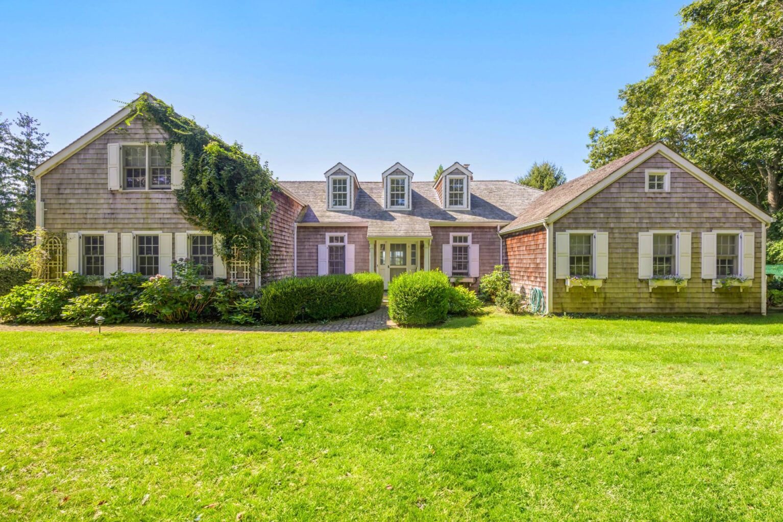 70 Sayres Path Wainscott, NY 70 sp front 1