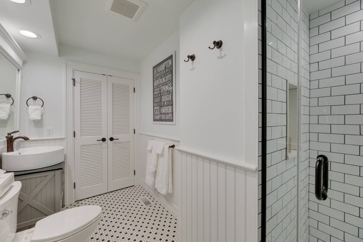 24 Stratton Square East Hampton, NY 8 886229 kzhyh83tsbmhwpq9