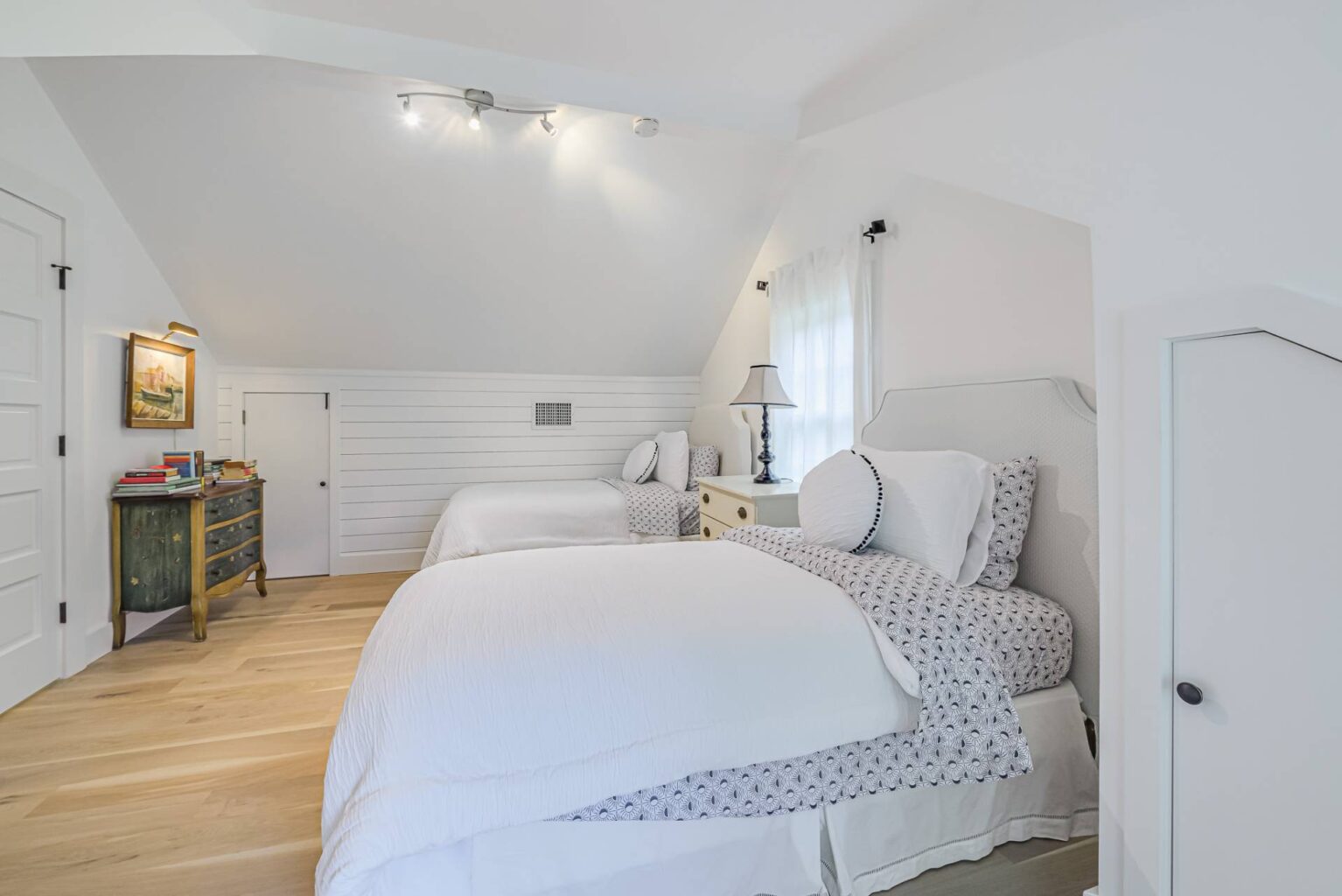 132 Sayres Path Wainscott, NY 879375 ds2qhcpm3hm8bg52