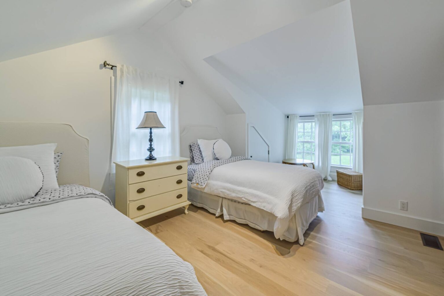 132 Sayres Path Wainscott, NY 879375 ltwsmg1z1xdxq8wy