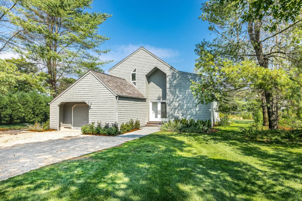 huckleberry lane 1 eh