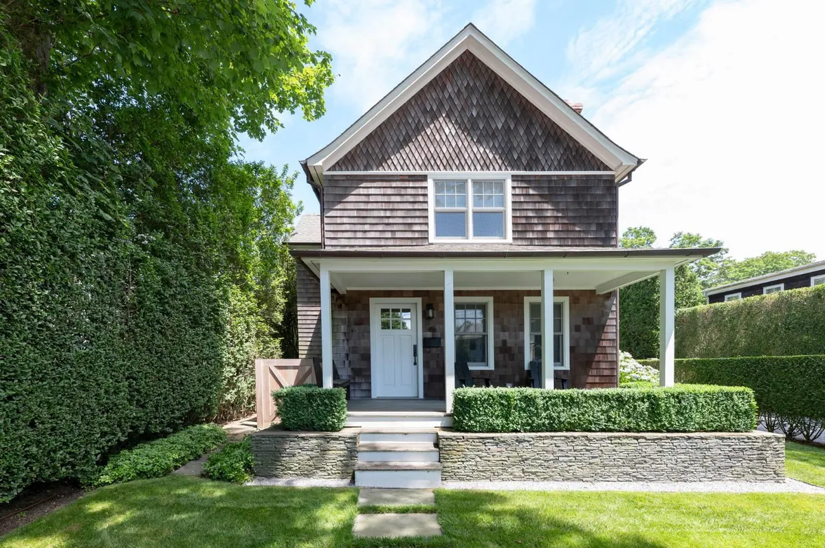 newtown lane east hampton